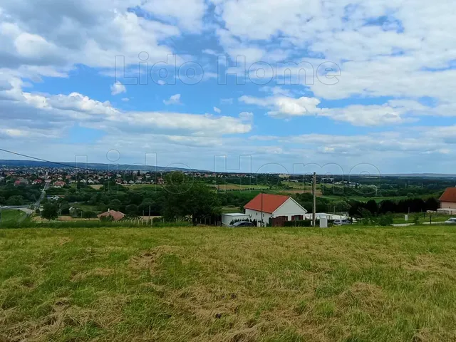 Eladó telek Felsőpáhok 760 nm