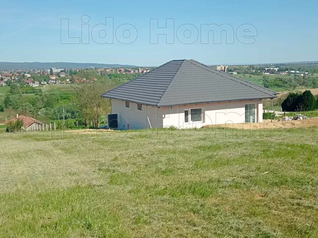 Eladó telek Felsőpáhok 760 nm