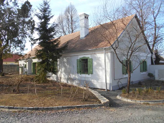 Eladó ház Csabrendek 280 nm