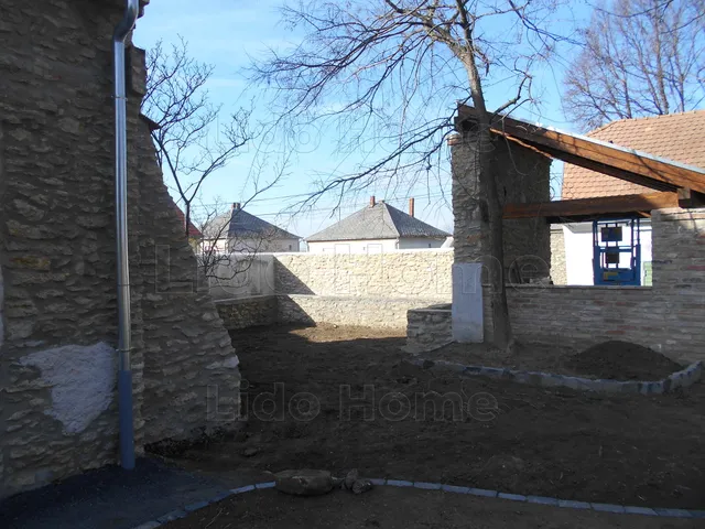Eladó ház Csabrendek 280 nm