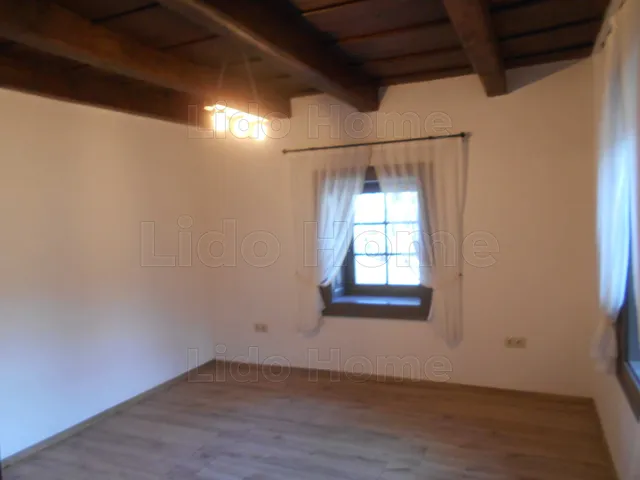 Eladó ház Csabrendek 280 nm