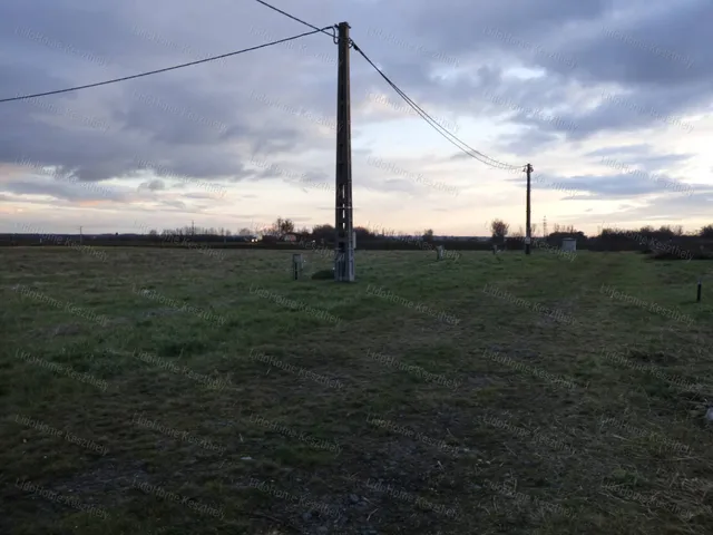 Eladó telek Sárvár 776 nm