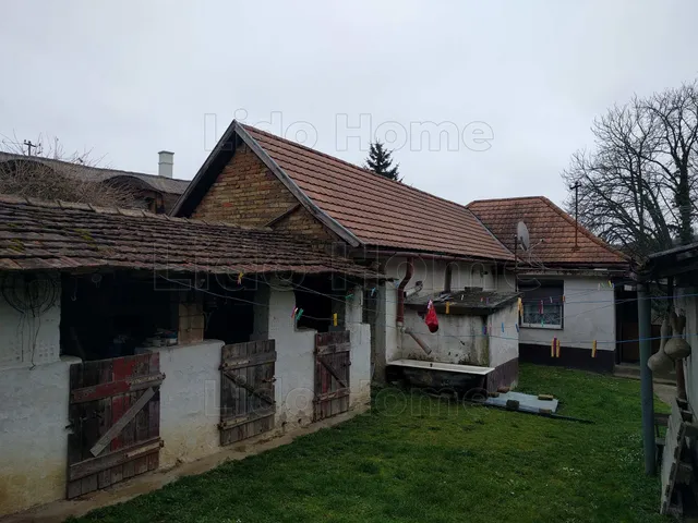 Eladó ház Nemesvita 80 nm