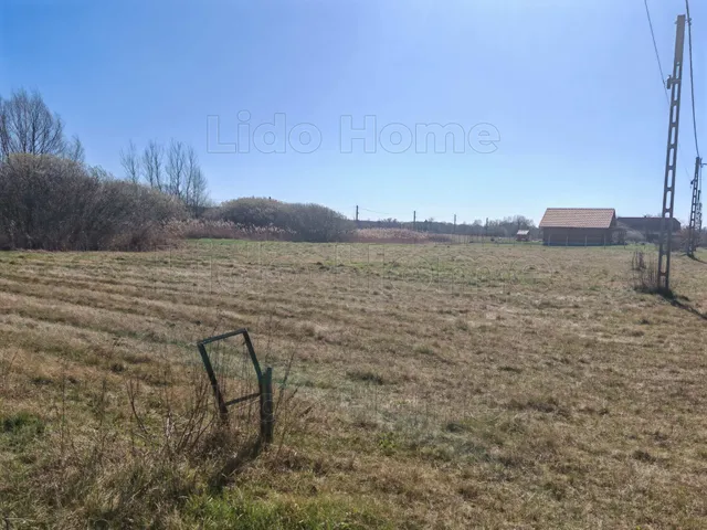 Eladó telek Kehidakustány 560 nm