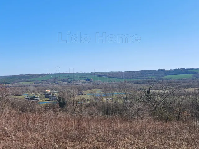 Eladó mezőgazdasági ingatlan Zalacsány 1672 nm