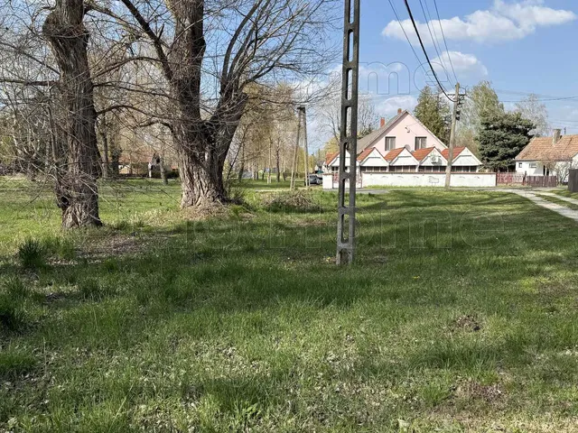 Eladó telek Balatonmáriafürdő 464 nm