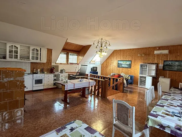 Eladó üdülő és hétvégi ház Balatonmáriafürdő 200 nm