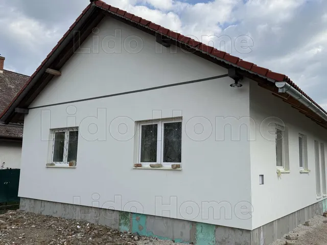 Eladó üdülő és hétvégi ház Balatonmáriafürdő 73 nm