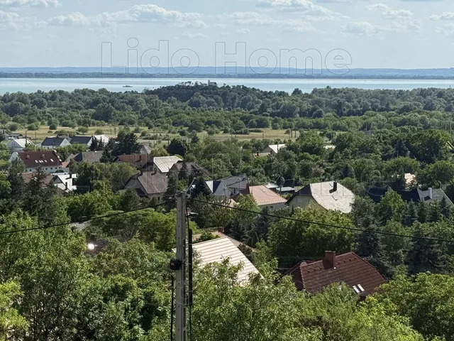 Eladó telek Balatongyörök 719 nm