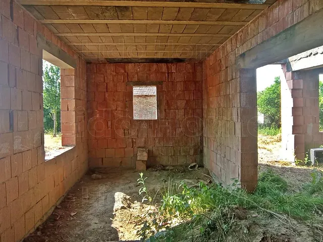 Eladó telek Hollád 2189 nm
