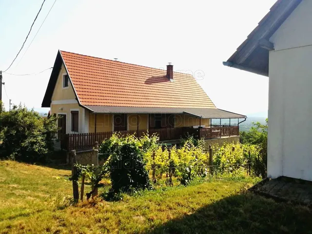 Eladó mezőgazdasági ingatlan Balatonederics 84 nm