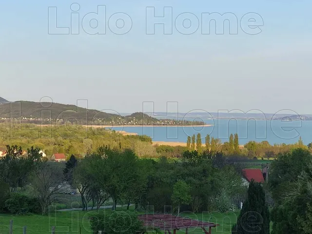 Eladó ház Balatonederics 200 nm
