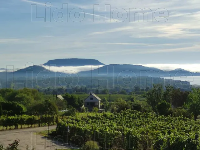 Eladó ház Balatonederics 200 nm