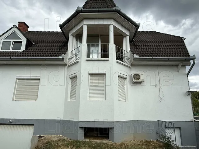 Eladó ház Gyenesdiás 223 nm