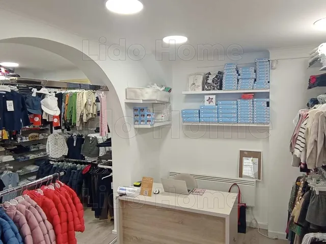 Eladó kereskedelmi és ipari ingatlan Keszthely 25 nm