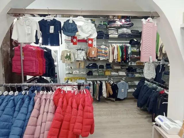 Eladó kereskedelmi és ipari ingatlan Keszthely 25 nm