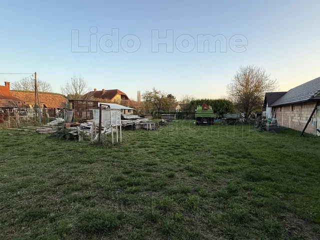 Eladó telek Kehidakustány 1092 nm