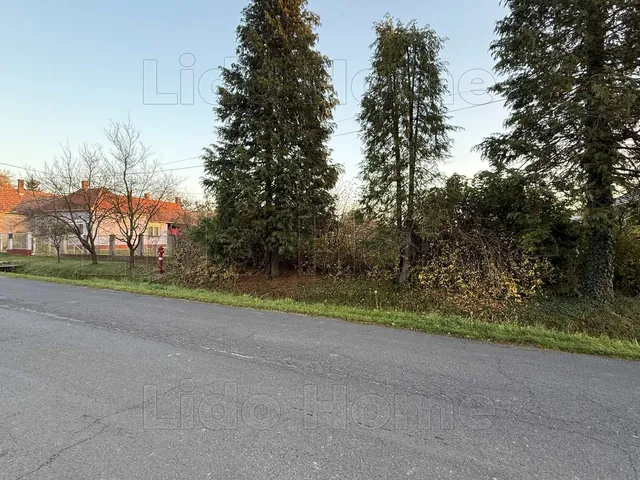 Eladó telek Kehidakustány 1092 nm