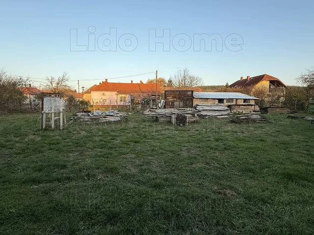 Eladó telek Kehidakustány 1092 nm