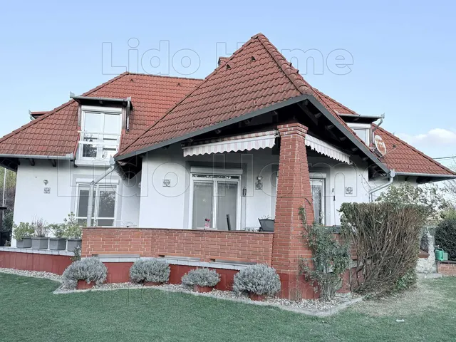 Eladó ház Balatonszentgyörgy 265 nm