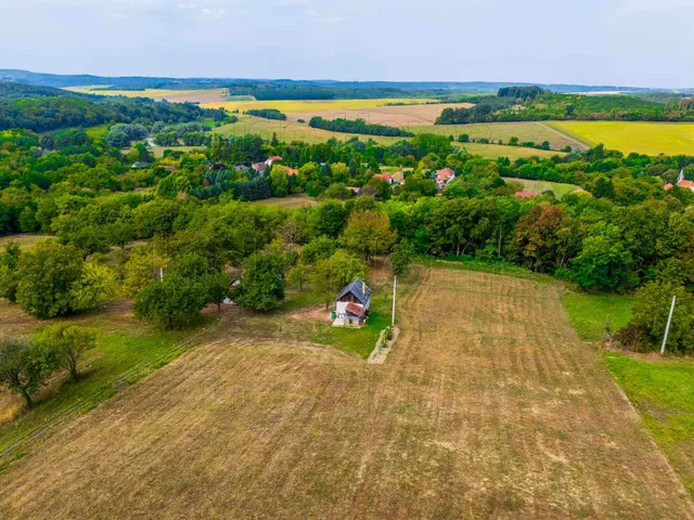 Eladó üdülő és hétvégi ház Almásháza 32 nm