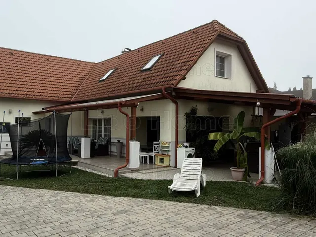 Eladó ház Balatonszentgyörgy 197 nm