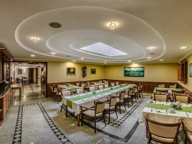 Eladó kereskedelmi és ipari ingatlan Hévíz 600 nm