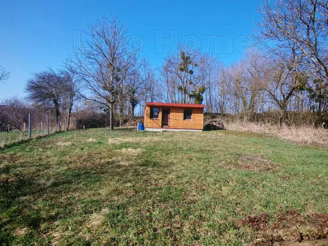 Eladó üdülő és hétvégi ház Almásháza 37 nm