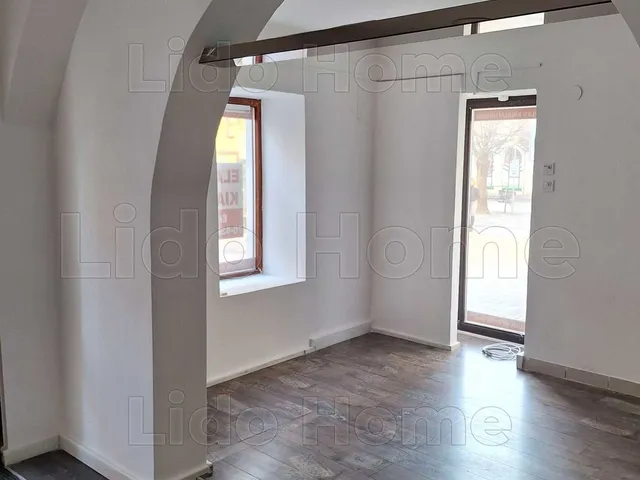 Kiadó kereskedelmi és ipari ingatlan Keszthely 25 nm