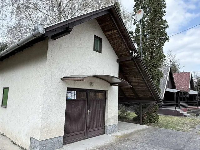 Eladó üdülő és hétvégi ház Balatonberény 154 nm