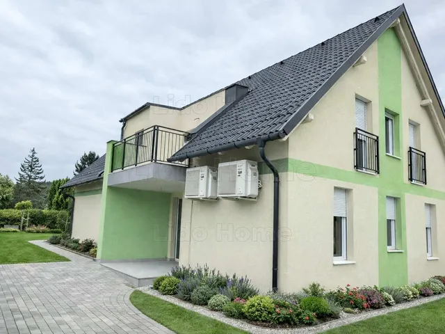 Eladó ház Balatonberény 214 nm