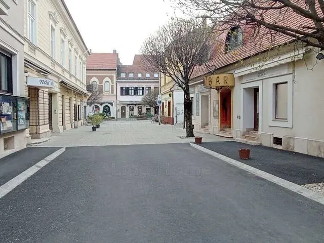 Eladó kereskedelmi és ipari ingatlan Keszthely 26 nm