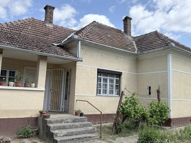 Eladó ház Nagyszakácsi 78 nm
