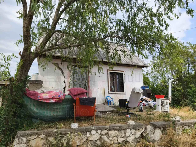 Eladó nyaraló Miskolc 30 nm
