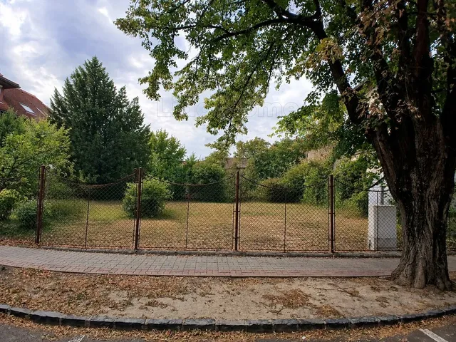 Eladó telek Hévíz 1045 nm