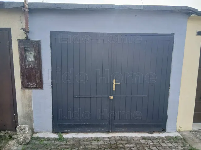 Eladó garázs Tapolca 15 nm