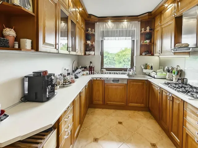 Eladó ház Polgárdi 307 nm