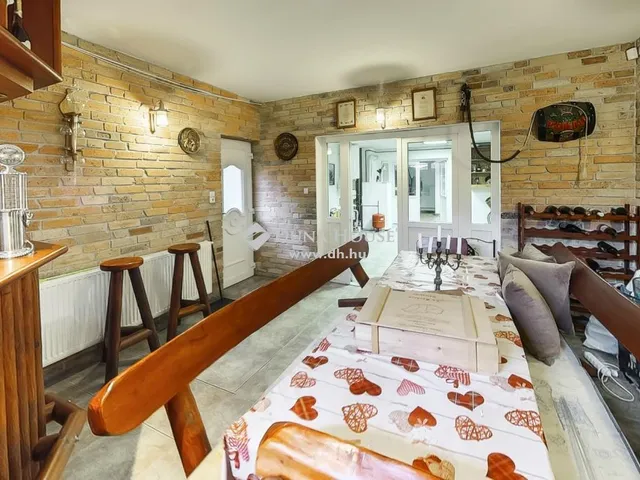 Eladó ház Polgárdi 307 nm