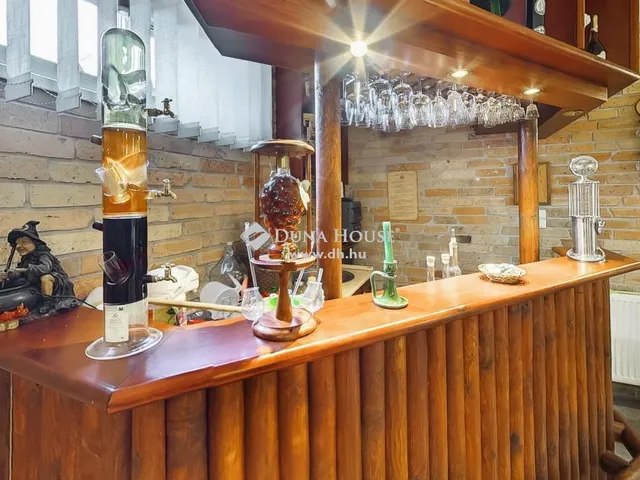 Eladó ház Polgárdi 307 nm