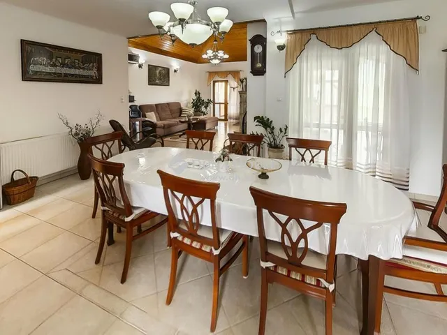 Eladó ház Polgárdi 307 nm