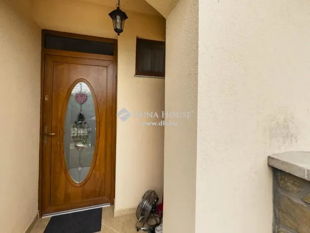 Eladó ház Polgárdi 307 nm