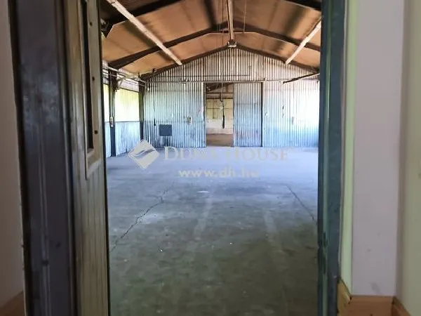 Eladó kereskedelmi és ipari ingatlan Zalaegerszeg 870 nm