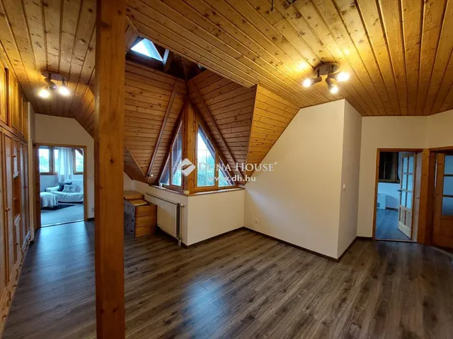 Eladó ház Székesfehérvár, Öreghegy 350 nm