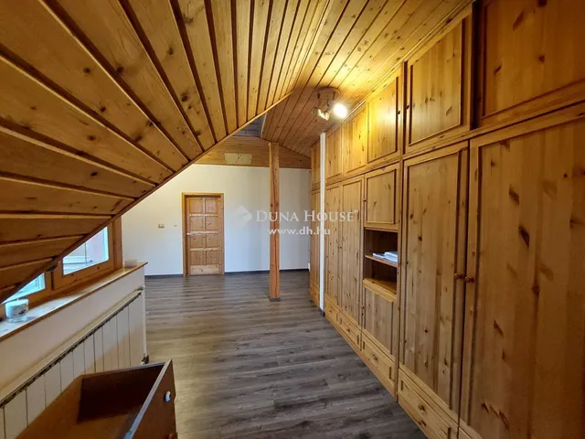 Eladó ház Székesfehérvár, Öreghegy 350 nm