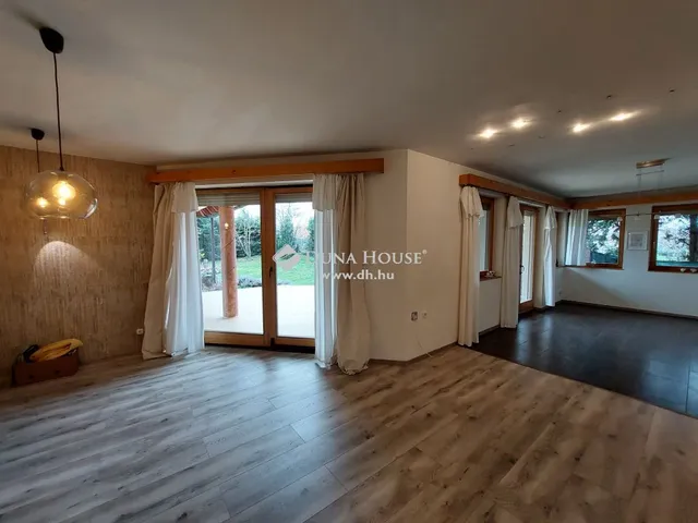 Eladó ház Székesfehérvár, Öreghegy 350 nm