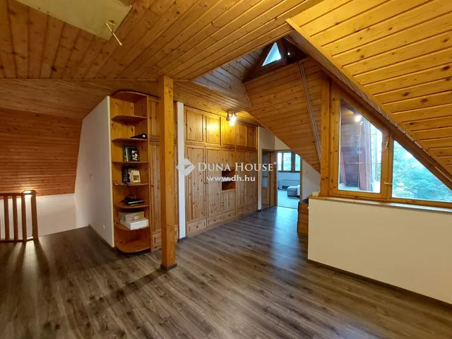 Eladó ház Székesfehérvár, Öreghegy 350 nm