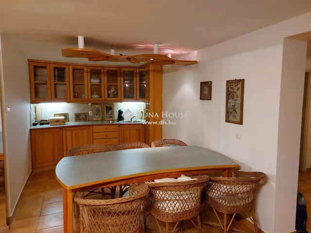 Eladó ház Székesfehérvár, Öreghegy 350 nm