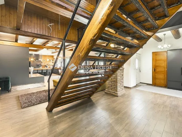 Eladó ház Polgárdi 335 nm