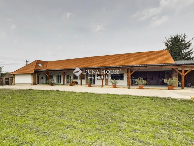 Eladó ház Polgárdi 335 nm