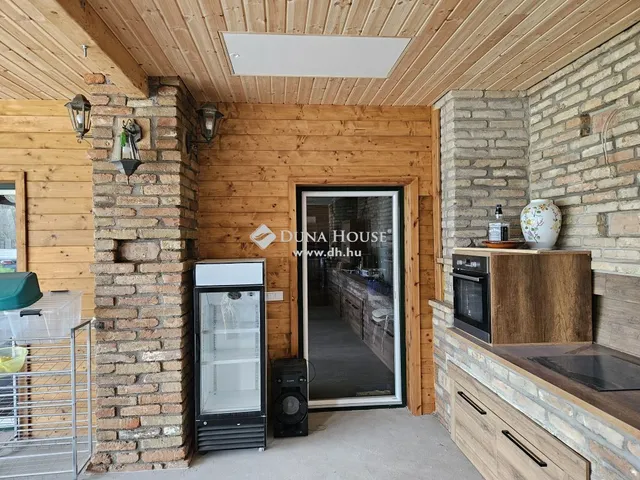 Eladó ház Polgárdi 335 nm